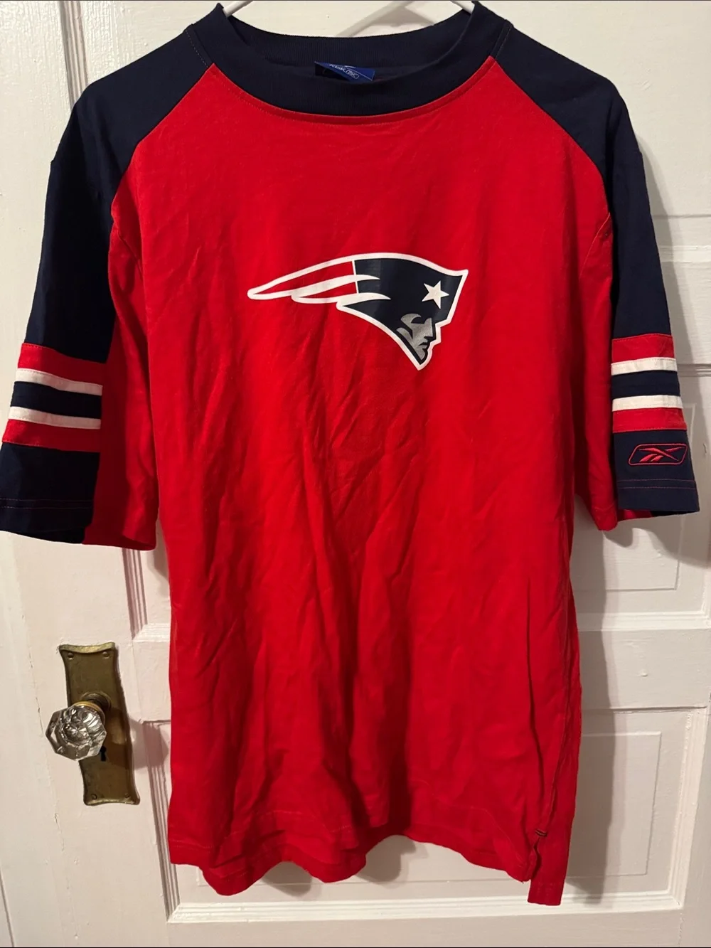 Reebok Men’s Red & Navy New England Patriots Short Sleeve Tee - Picture 1 of 5